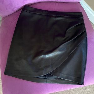 3/$15 💖 Pleather Wrap Mini Skirt